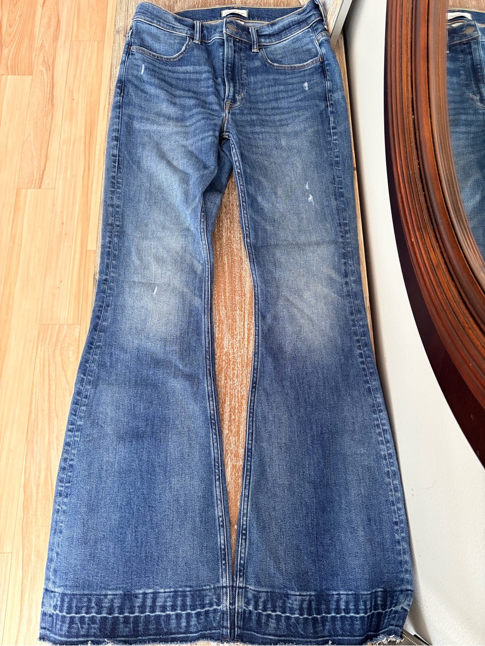 AE77 High-Rise Distressed Vintage Flare Jeans